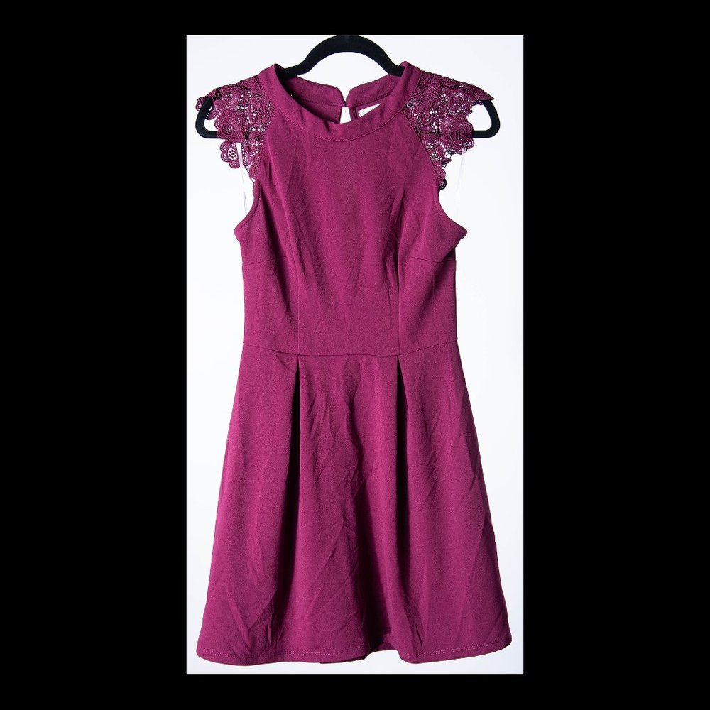 Speechless Dark Pink Lace Cap Sleeve Fit & Flare Mini Party Dress M NWT